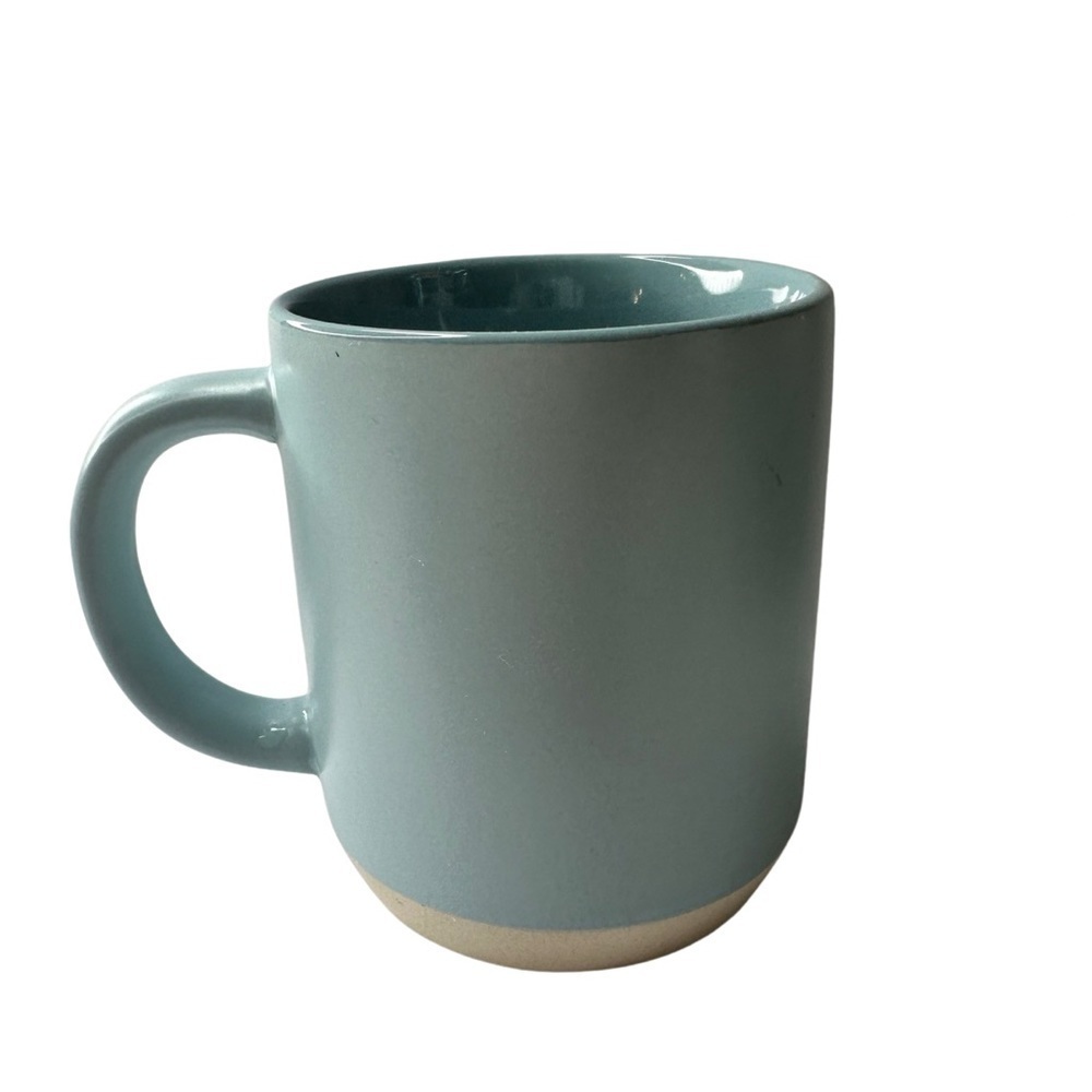 “I JUST LOVE WEEKENDS” Mug (Used - Good Condition) 🩵 - Picture 3 of 5
